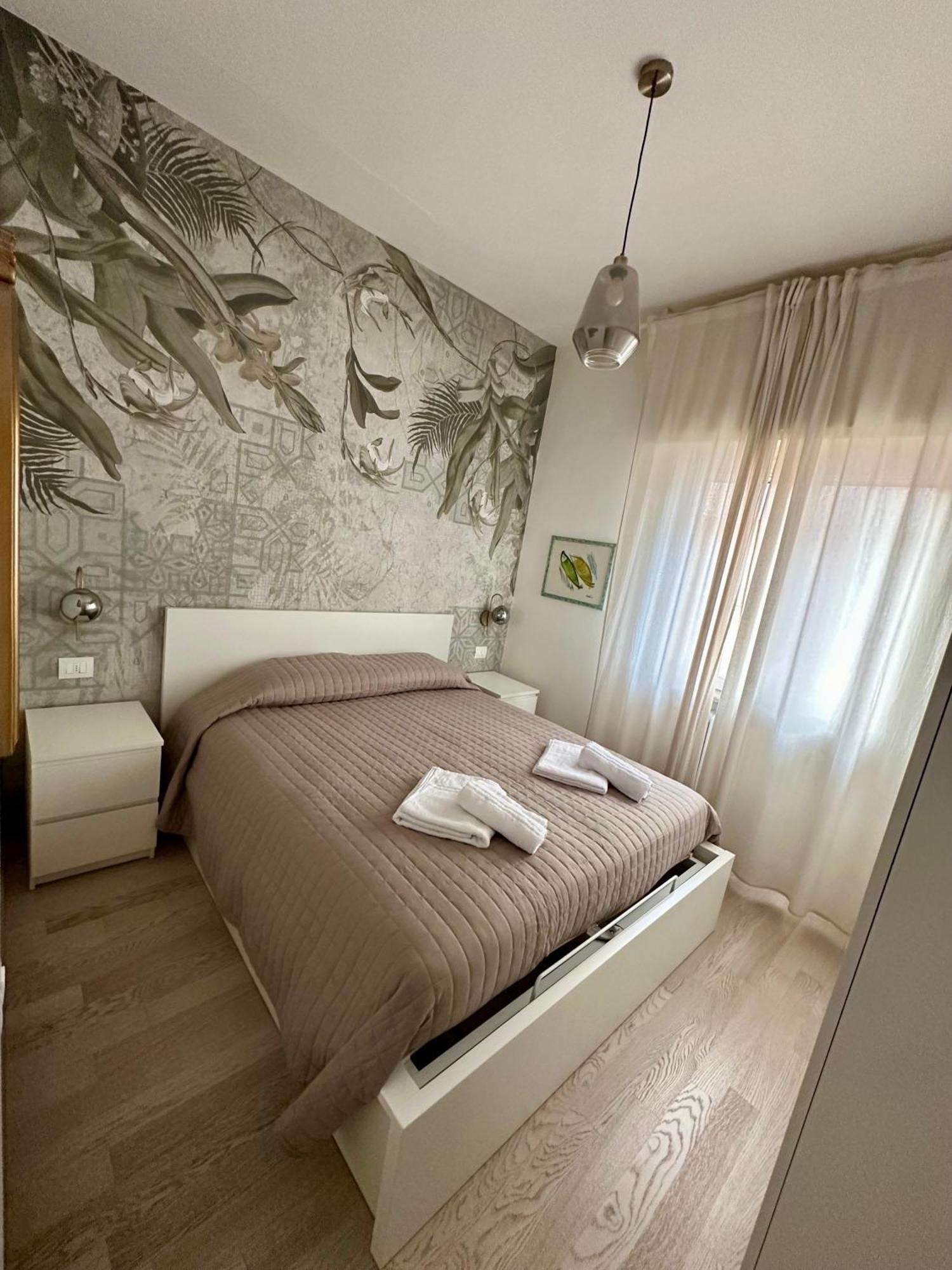 Rooftop-Marinacentro-Unique-Beach-Fun-Smart-Loveapt-Train-Park Rimini Eksteriør billede